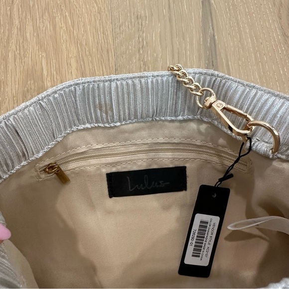 Lulus Champagne Metallic Pleated Clutch Purse Shoulder Bag Bridal Wedding Formal - Picture 9 of 16